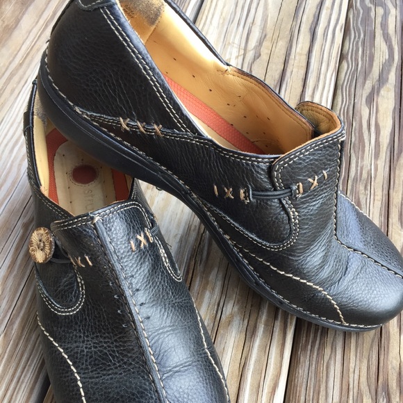 clarks comfy work shoes